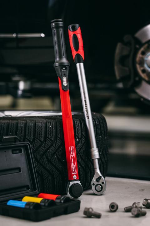 Actual product image Gedore Red Torque spanner Working/measuring range N-m (min/max) 40-200 N-m (1/2", 40 Nm, 200 Nm)
