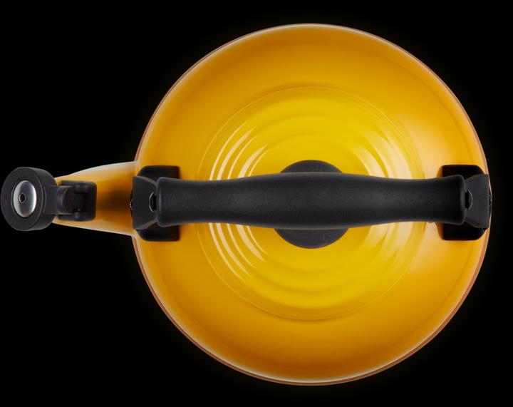 Actual product image Le Creuset Kettle TRADITION dark yellow (2.10 l)