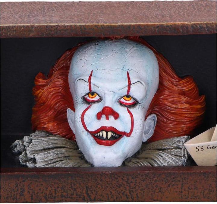 Produktbild Nemesis Now Es Figur Pennywise Drain 8 cm