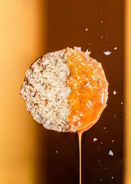 Immagine prodotto KoRo Biscotto biologico con caramello salato e mandorle (1 pz., 600 g)