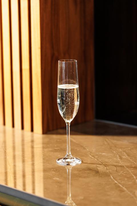 Immagine prodotto Mikasa Bicchieri flute da champagne in cristallo Treviso, set da 4, 190ml (19 cl, 4 Occhiali, Bicchieri da champagne)