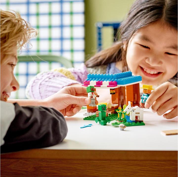 Actual product image LEGO The bakery (21184, LEGO Minecraft)