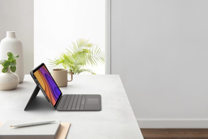 Actual product image Logitech Folio Touch (DE, iPad Air 2020 (4. Gen), iPad Air 2022 (5th Gen))