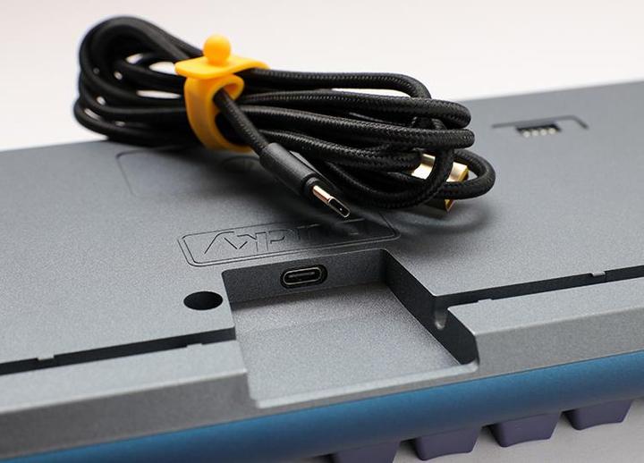 Actual product image Ducky One 3 Daybreak TKL gaming keyboard, RGB LED - MX-Clear (DE, Cable)