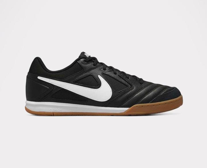 Nike Gato