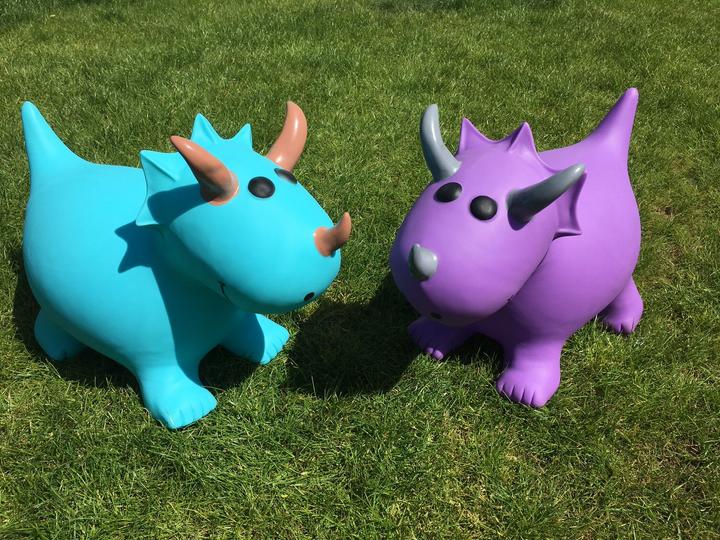 Produktbild Happy Hopperz Triceratops Dino