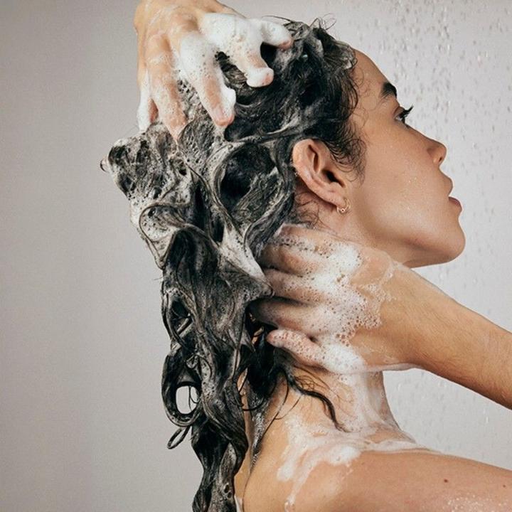 Produktbild Olaplex Bond Maintainance (250 ml, Flüssiges Shampoo)