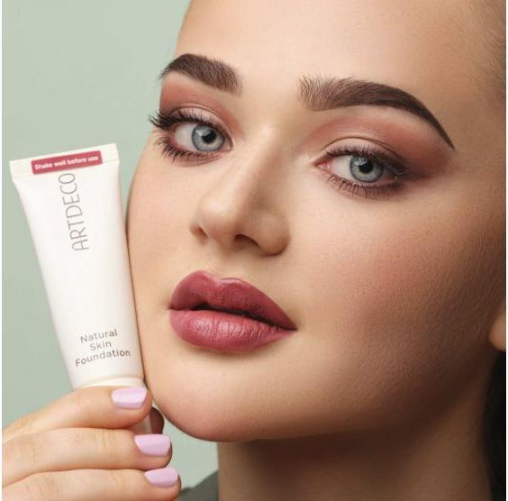 Produktbild Artdeco Natural Skin Foundation 4902.10 (20 roasted peanut)