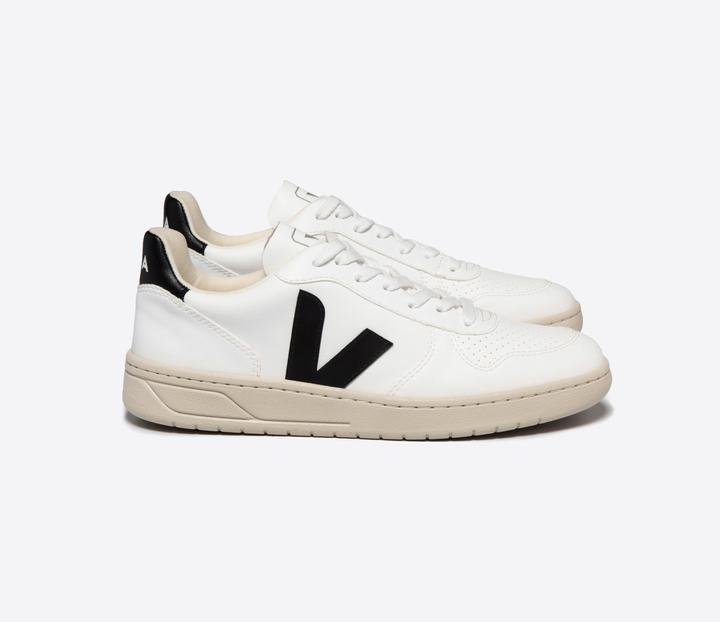 Actual product image Veja V-10 (44)