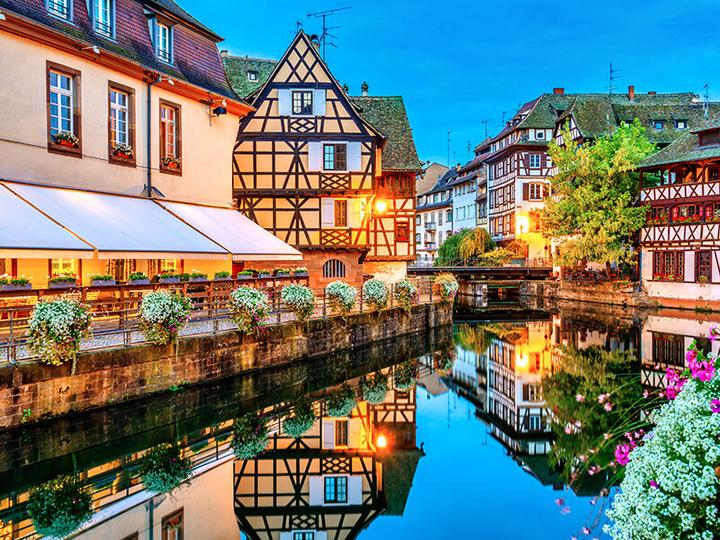 Immagine prodotto Smartbox Strasburgo romantica: 1 nuit avec petit déjeuner (2 pers.)