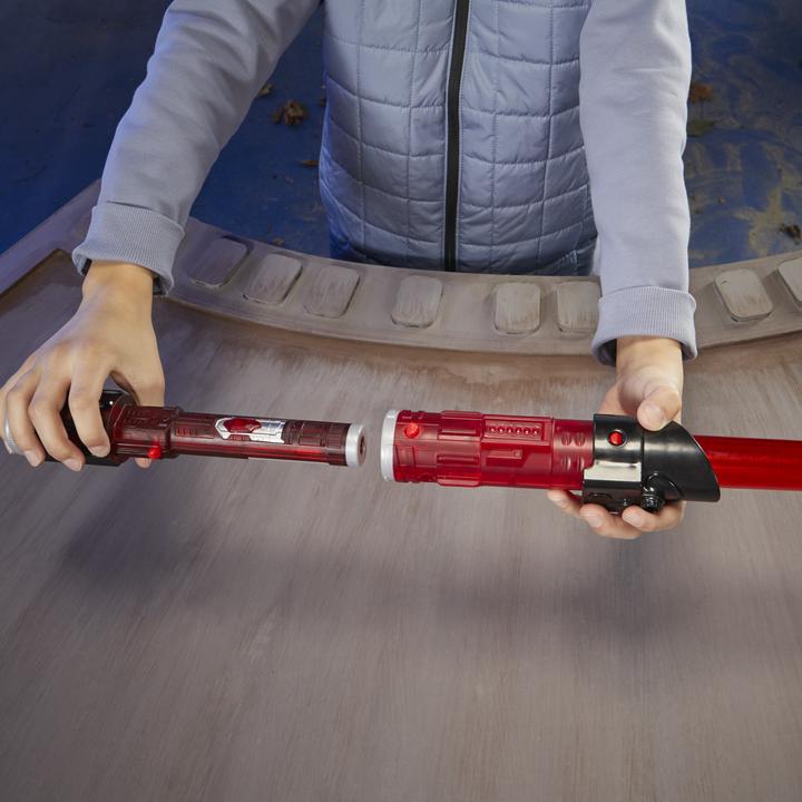 Image du produit Hasbro Dark Vador Lightsaber Kyber Core Electronic