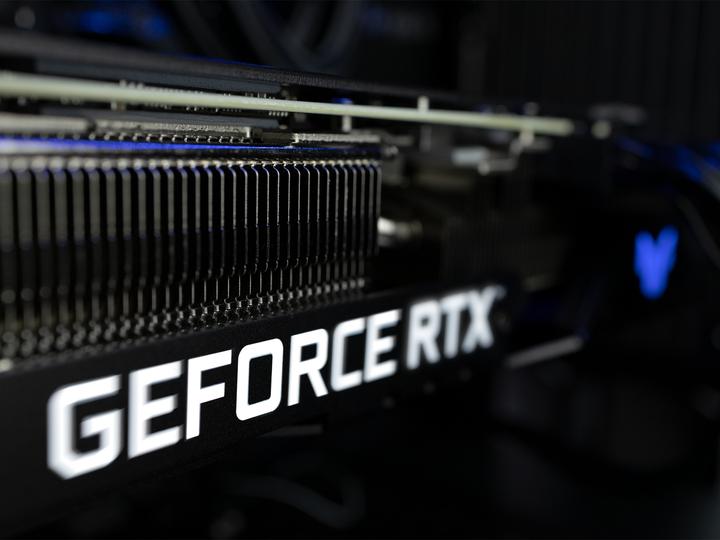 Produktbild Joule Performance eSports RTX4090 I9 (Intel Core i9-13900K, 32 GB, 2000 GB, GeForce RTX 4090)