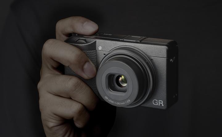 Produktbild RICOH GR IIIx (40 mm, 24.20 Mpx, APS-C / DX)