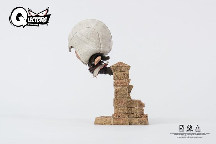 Actual product image Pure Arts Assassin's Creed Qlectors PVC Statue Ezio Leap of Faith 15 cm