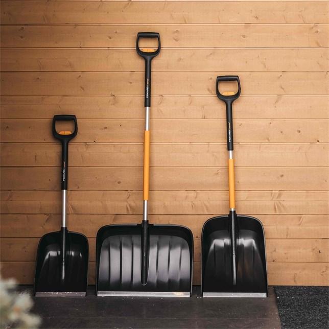 Immagine prodotto Fiskars Spazzaneve telescopico serie X
