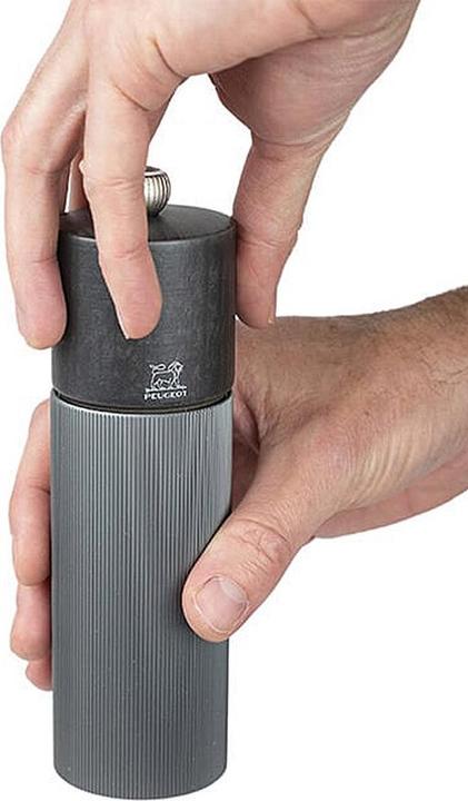 Actual product image Peugeot Pepper Mill Line Carbone/Grap (Pepper)