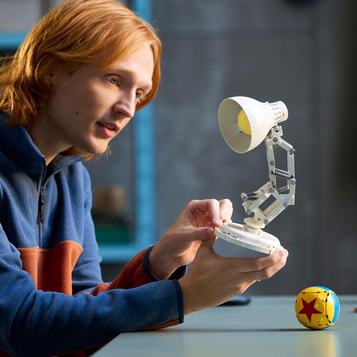 Immagine prodotto LEGO Disney Pixar Luxo Jr. (21357, LEGO Ideas)