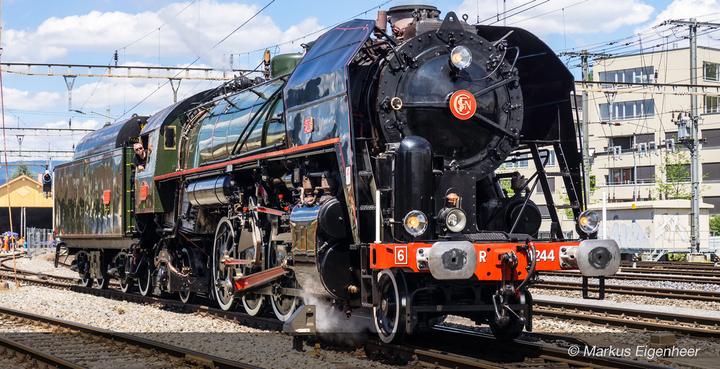 Immagine prodotto Jouef Locomotiva a vapore SNCF 141R 1244 verde con tender a olio Ep. V (Traccia H0)