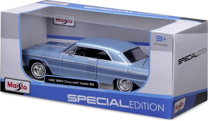 Actual product image Maisto Chevrolet Impala 1964 1/24 blue