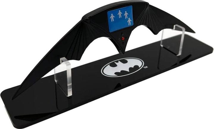 Produktbild Factory Entertainment Batman Returns 1992 Prop Replik Batarang 15 cm