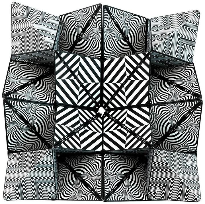 Actual product image Shashibo GeoBender Cube black & white (Multilingual)