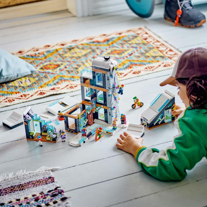Actual product image LEGO Winter sports park (60366, LEGO City)