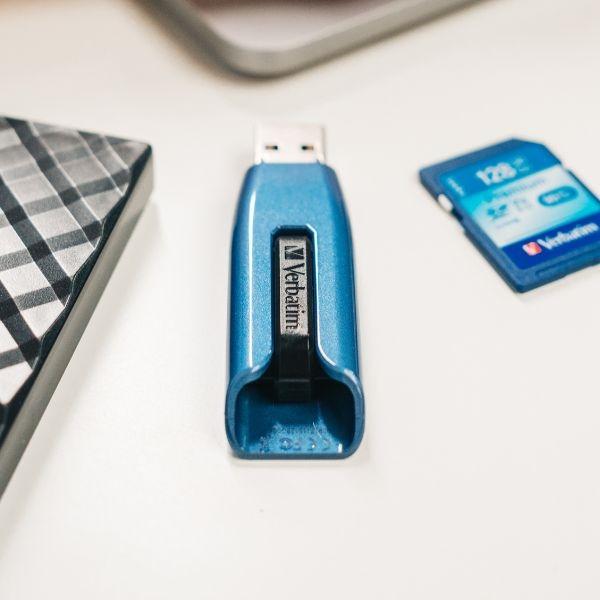Produktbild Verbatim V3 Max (32 GB, USB 3.0, USB-A)