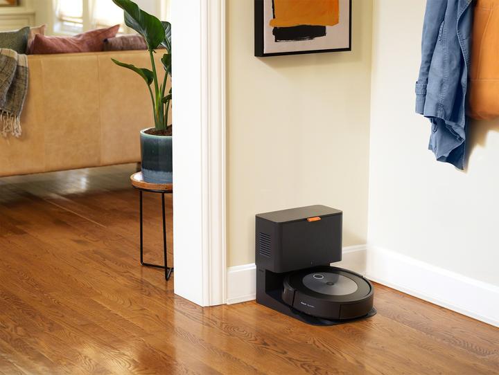 Produktbild iRobot Roomba j7+ (Saugroboter)