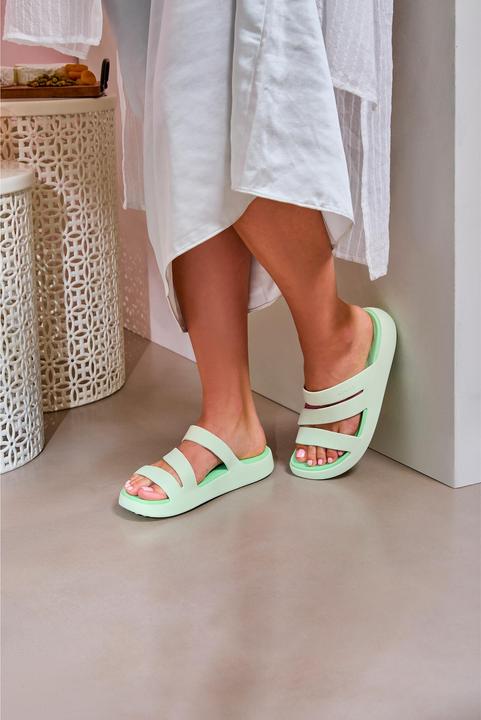 Actual product image Crocs W's Getaway Strappy (40)