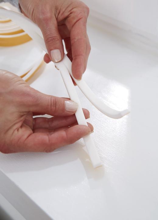 Produktbild tesa tesamoll UNIVERSAL Schaumstoffdichtung, selbstklebend, zum Isolieren