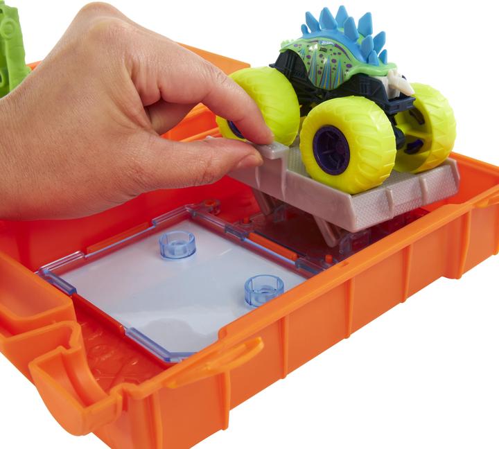 Productafbeelding Hot Wheels Monster Trucks Stunt N' Go Fossiele Brandstof Speelset (EC)