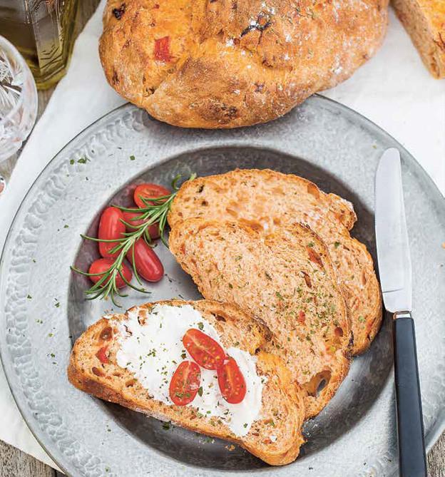 Immagine prodotto Hygge Skandinavisches Brot. Einfache und leckere Rezepte für Brot, Brötchen und Aufstriche (Tedesco, Mette Ankarloo, 2017)