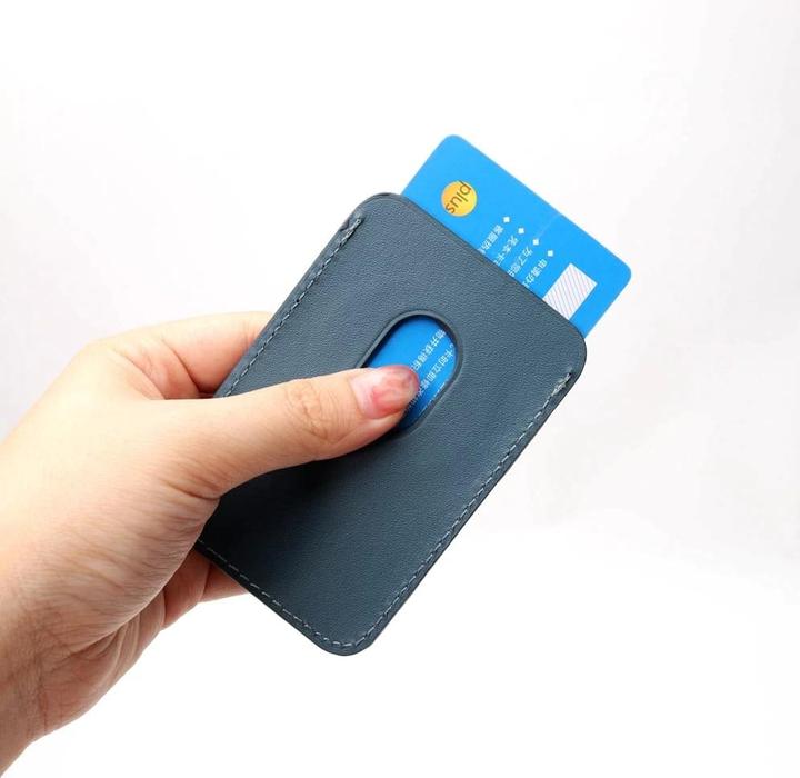 Produktbild PhoneLook Magnetischer Kartenhalter Wallet Leder Kompatibel mit MagSafe (Realme 12 Pro+, Apple iPhone 12)