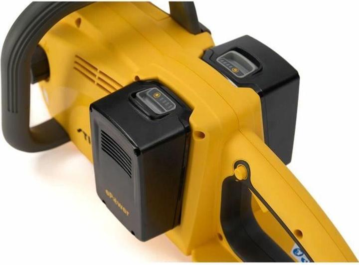Actual product image Stiga CS 300e cordless chainsaw blade length 300mm (Battery chain saw)