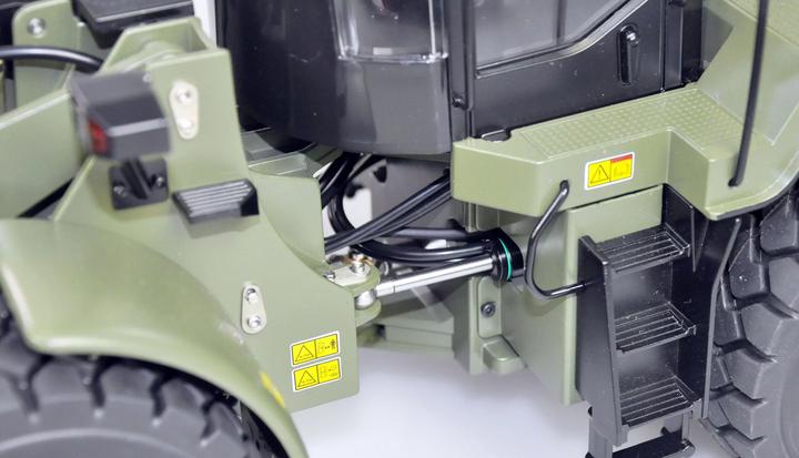 Immagine prodotto Amewi Pala gommata militare idraulica G921H in metallo 1:16, RTR, verde militare (RTR pronto all'uso)