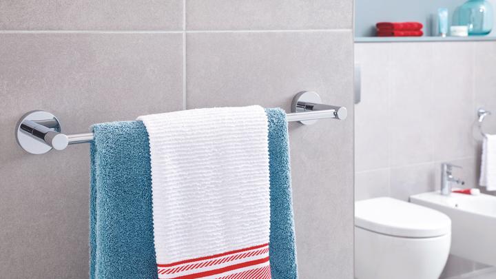 Produktbild tesa EXXCELLENT Handtuchstange inkl. Klebelösung ohne Bohren