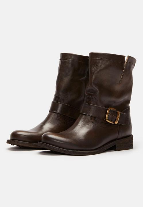 Image du produit Felmini GREDO 7176, la botte de motard intemporelle et la plus vendue de, est fabriquée en cuir souple. (37)