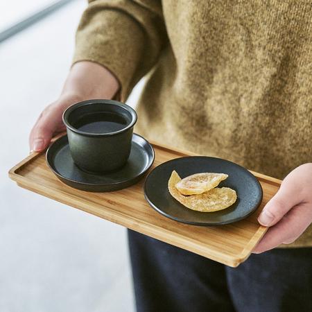 Actual product image KINTO Leaves To Tea - Cup And Saucer - Black 160 Ml (1 x)