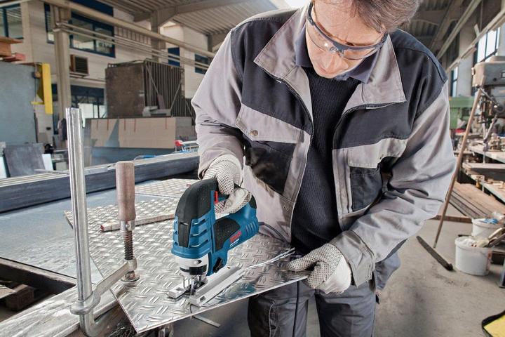 Actual product image Bosch Professional Reciprocating saw GST 150 BCE, in a craftsman's case