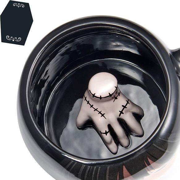 Actual product image WOW Stuff MERCREDI - Mug Intérieur 3D - Main