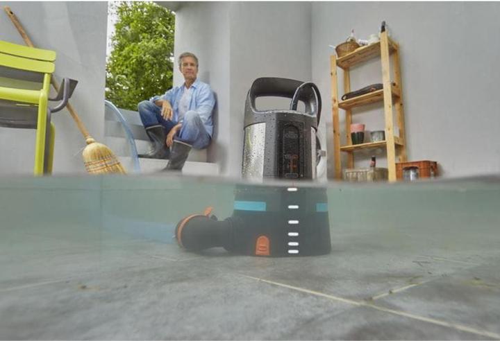 Productafbeelding Gardena Helderwater dompelpomp 17000 aquasensor (Heldere waterpomp)