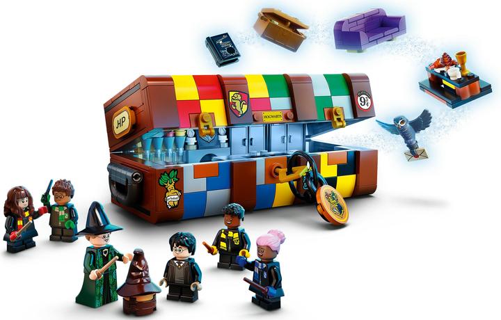 Actual product image LEGO Hogwarts magic suitcase (76399, LEGO Harry Potter)