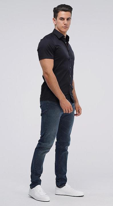Image du produit Olymp Chemise Level 5 Bodyfit noir 1/2 manches taille 45 (45)