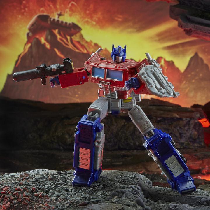 Actual product image Hasbro Transformers Toys Generations War for Cybertron: Kingdom Leader WFC-K20 Ultra Magnus