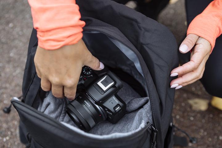 Produktbild Canon EOS R50 Kit (18 - 45 mm, 24.20 Mpx, APS-C / DX)