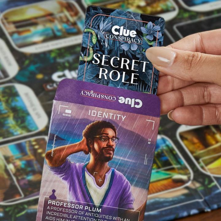 Actual product image Hasbro Gaming Cluedo Conspiracy (French)