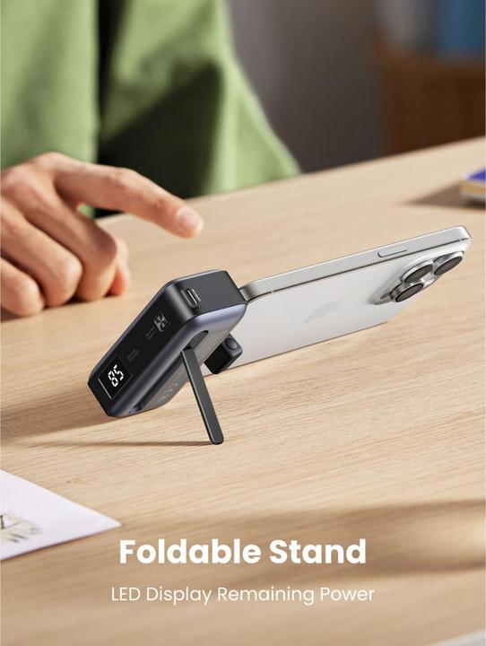 Produktbild Ugreen 5000mAh Power Bank with Built-in USB-C Connector (5000 mAh, 22.50 W, 18 Wh)