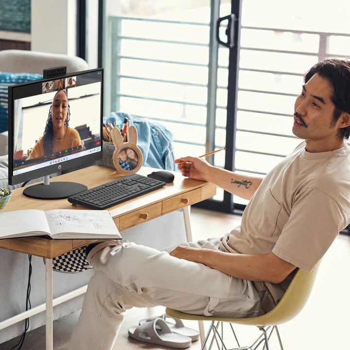 Actual product image HP AIO 24-cr0005nc/24"" IPS FHD AG/Core i7-1355U/32GB/1TB SSD/Intel Graphics/4xUSB/1xHDMI/RJ45/WI (Intel Core i7-1355U, 32 GB, 1000 GB, Intel Iris Graphics)