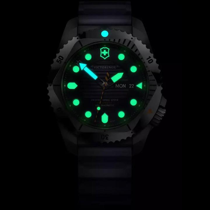 Actual product image Victorinox Dive Pro Automatic (Diving watch, 43 mm)