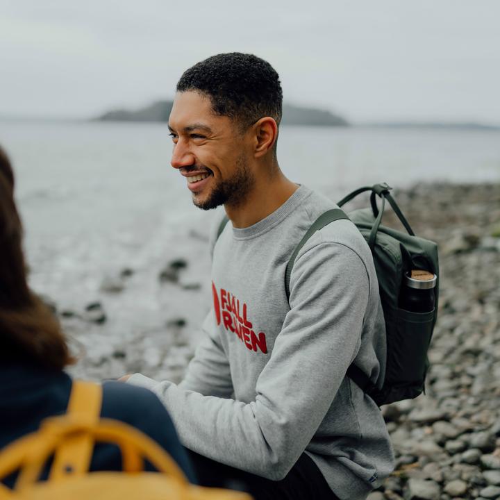 Actual product image Fjällräven Logo Sweater (M)
